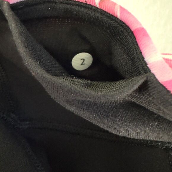 Lululemon Gather & Crow Crop Sz 2 Black Floral Waistband Secret Garden Split Hem - Picture 8 of 13